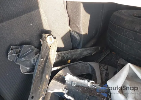 2018 Toyota Rav4 Le z USA, uszkodzony, nr VIN JTMBFREV4JJ214436